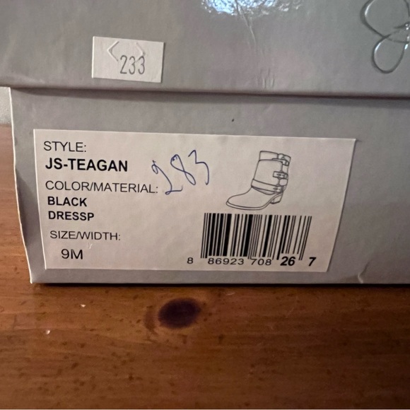 Jessica Simpson black Teagan booties - Picture 5 of 5